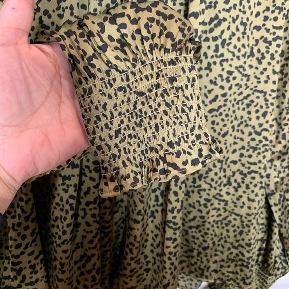 H&M Leopard Print Satin Green Blouse - Picture 5 of 10